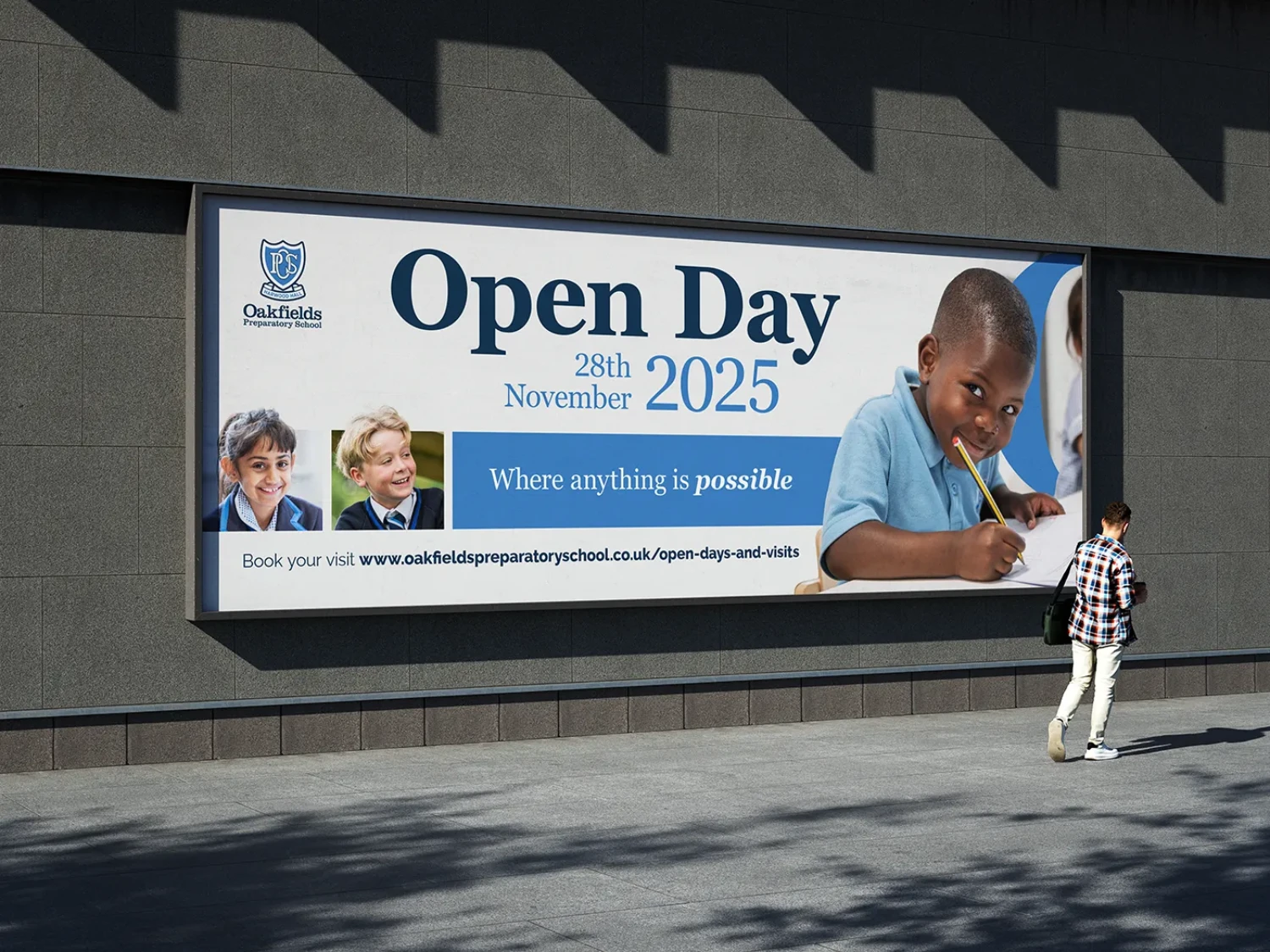 Large format banner, also used to advertise on buses, designed and printed for Oakfields Preparatory School, located in Upminster, Essex, is a co-educational independent school for children aged 3 to 11.
