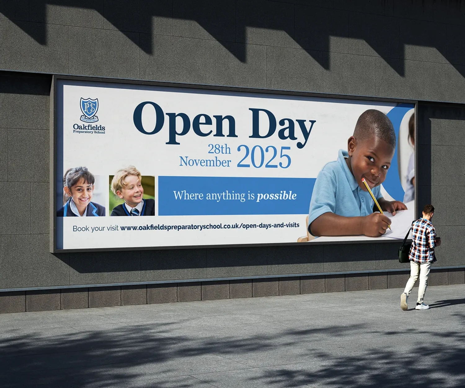 Large format banner, also used to advertise on buses, designed and printed for Oakfields Preparatory School, located in Upminster, Essex, is a co-educational independent school for children aged 3 to 11.