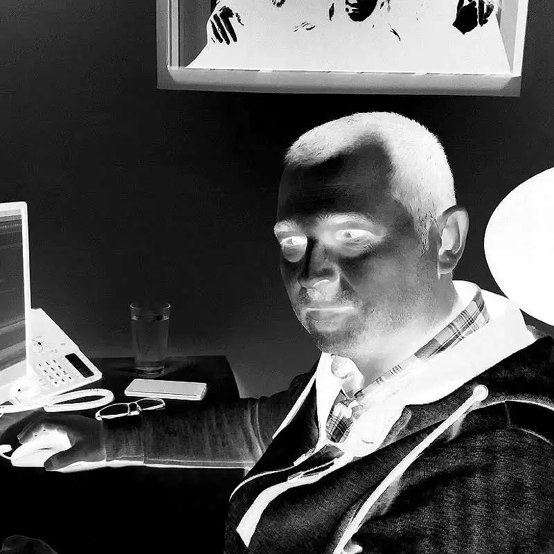 Toni Matev Graphite Design Designer / Developer